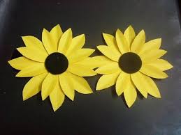 How To Make A Paper Flower Tutorial Sunflower Paper Crafts Sunflower Paper Craft Paper Sunflowers Easy Paper Flowers