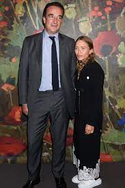 According to multiple outlets, the fashion designer has filed an emergency divorce. Mary Kate Olsen Olivier Sarkozy War Das Der Wahre Trennungsgrund Gala De