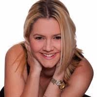 Amanda Davy's Instagram, Twitter & Facebook