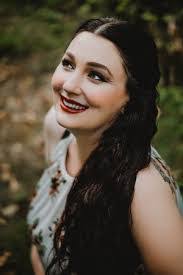 Kristen Taylor's Instagram, Twitter & Facebook