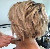 20 Coupes Carrees A Adopter Quand On A Les Cheveux Fins Revlon Professional Trend Zone Coupe De Cheveux Courte Coupe De Cheveux Carre Cheveux Fins