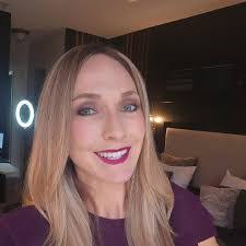 Randi Harvey's Instagram, Twitter & Facebook