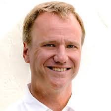 Julie Kettler's Instagram, Twitter & Facebook