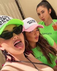 Hatchelorette: a celebration of a new mother (that can finally drink  again)🥂✨ I am so glad @lindsayariin came up with this amazing concept to  celebrate our girl @claire_kimsey new chapter with baby