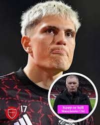 Paul Scholes has named just THREE players he thinks deserve to stay at  Manchester United: ✓ Andre Onana ✓ Kobbie Mainoo ✓ Alejandro Garnacho  Everyone else can go! 😱