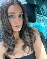 Lia Hanson's Instagram, Twitter & Facebook