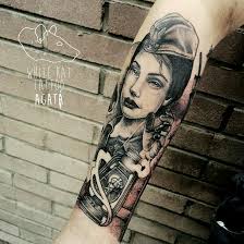 Trwało 63 dni i skończyło się 2 października 1944 roku. Studio Tatuazu Warszawa Agata Kacperczyk Tatuaz Sanitariuszka White Rat Tattoo Studio Tatuazu Warszawa