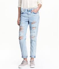 H M Yirtik Kot Pantolon Modelleri Ve Kot Kombinleri Yirtik Kotlar Erkek Arkadas Jeanleri Yeni Moda