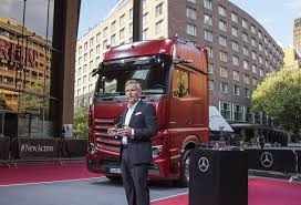Le Nouvel Actros Sans Retroviseurs Nouveautes Poids Lourds Eci