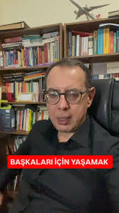 Değerli dostum Avukat Yazar ve You Tuber Cem Demirhan kardeşimle 100.yıl  kahvesi içtik. Ortak programımız Çatısızlar için acayip güzel konular  belirledik. Bekleyin geliyoruz #aydınserdarkuru #cemdemirhan @kizilsirlar