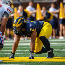 2021 four-star DT Rayshaun Benny locks in commitment date