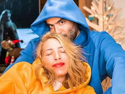 Όλες οι ειδήσεις από την ελληνική και διεθνή showbiz. Ekanan To Prwto Toys Paidi H Maria Hliakh Kai O Xaniwths Syntrofos Ths