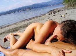 Beach ero posing - мастерство обольщения на песке самых пикантных формах