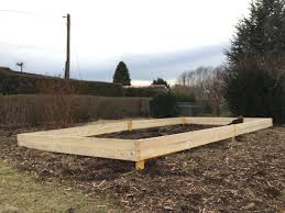 Beeteinfassung Selber Bauen Schritt Fur Schritt Anleitung Beeteinfassung Gemusegarten Anlegen Gartenbeet Gestalten