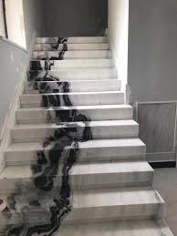 Escalier Gris Et Blanc Idees Deco Pour Chaque Gout En 2020 Escalier En Marbre Escalier Escaliers Interieur