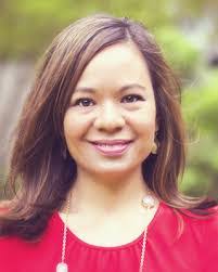 Denise Casanova's Instagram, Twitter & Facebook