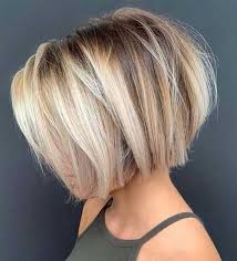 Trendbobfrisuren Com Bob Frisur Frisuren Haarschnitte Haarschnitt