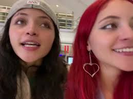 Melanie y Melissa: Diversión y Locuras en TikTok