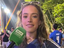 Meet Jolie Sharpe, The England Soccer Fan Who Went Viral After Wednesday's  Win