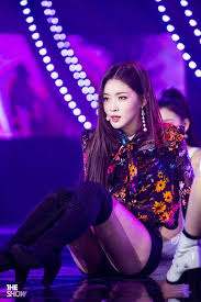 Chungha Roller Coaster The Show Kpop Girls Kpop Girl Groups Girl