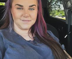 Amelia Reece's Instagram, Twitter & Facebook