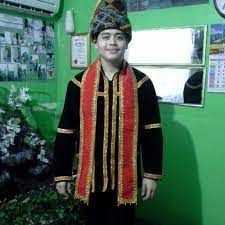 Kaum kadazandusun atau bangsa dusun merupakan nama kaum bumiputera asli yang terbesar di sabah. Baju Tradisi Etnik Kadazan Penampang Sabah Shopee Malaysia