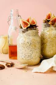 Maple Tahini Overnight Oats Recipe - Flora & Vino