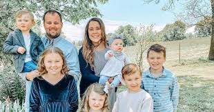 Federal agents have arrested former reality star josh duggar in his home state of arkansas. Mvq0xipxpiaaem