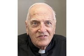 Kelly Priest's Instagram, Twitter & Facebook