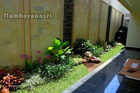 Anda sedang mencari topik cara menata halaman rumah agar terlihat indah dan bersih kan? 5 Cara Menata Halaman Rumah Yang Luas Tukang Taman Surabaya Jasa Taman Surabaya