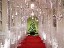 Watch clips and full episodes of white house christmas 2020 from hgtv Photos Show The Trump White House All Decked Out For Christmas 2019