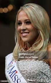 249 Us Miss America Runway Walk Stock Photos, High-Res Pictures, and Images 