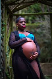 Candice brathwaite is an author, journalist, tv presenter, and founder of make motherhood candice regularly appears on national radio and television news channels to talk about maternal. Candice Brathwaite When I Became A Mother Don T Buy Her Flowers