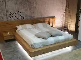 Armadio ante scorrevoli legno massello intarsio sconti sulle spese di spedizione. Offerta Letto In Legno Massello