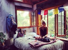 Wouldn T Mind Having This Be My Bedroom In The Middle Of The Woods And In The Middle Of No Where Wohnen Zimmer Zimmer Ideen