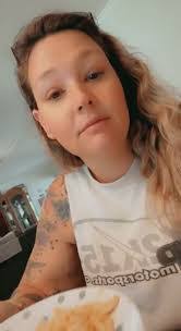 Jess Beatty's Instagram, Twitter & Facebook