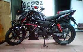 Motor verza dirilis sejak tahun 2013 dan ada sedikit facelitf tahun 2015 serta perubahan menjadi honda cb150 verza pada tahun 2018 dengan bentuk khas lampu menjadi bulat. 19 Info Penting Modifikasi Motor Verza