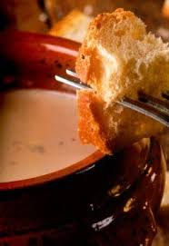 Fondue Auvergnate L Art De La Fondue Recettes De Cuisine Gastronomie Recette Fondue