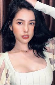 Lời nguyền lên đồ ra phố và về quê Cẩm Đan liệu có thoát