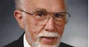 Earl Dwight's Instagram, Twitter & Facebook