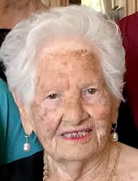 Contributions to the tribute of Teresa Giunta