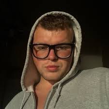 Krystal Hood's Instagram, Twitter & Facebook