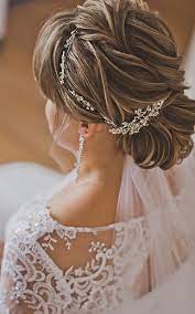 This, with or without a tiara for her wedding. Classic Wedding Hairstyles 30 Timeless Ideas Wedding Forward