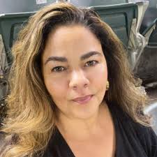 Who can hang Christmas lights