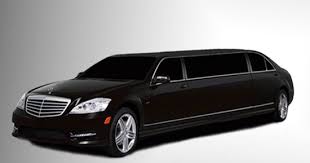This Is A 54 125 Cm Stretch Mercedes S550 Limousine It Has A Business Interior Look With 4 People Sitting I Benz Suv Custom Mercedes Benz Mercedes Benz Suv