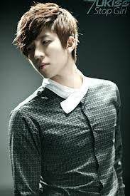 Question 21 In Korea Or America What Kpop Idols Birthday Is Today My Answer Shin Soohyun Of Ukiss His Birthday U Kiss Flower Boy Ramen Shop Kpop Guys