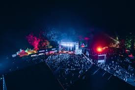 Electronic festivals is providing you with hotels and airbnbs at the lowest prices available online. Naa6l6fy0w78zm