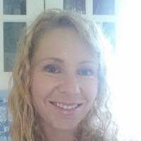 Kelly Handford's Instagram, Twitter & Facebook