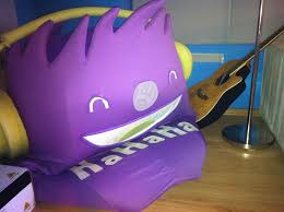 Music by hahaha production, performing smiley feat. Mascota Hahaha Production E Tare Vesela Labels