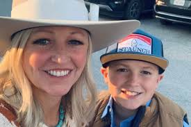 Noah Bates's Instagram, Twitter & Facebook